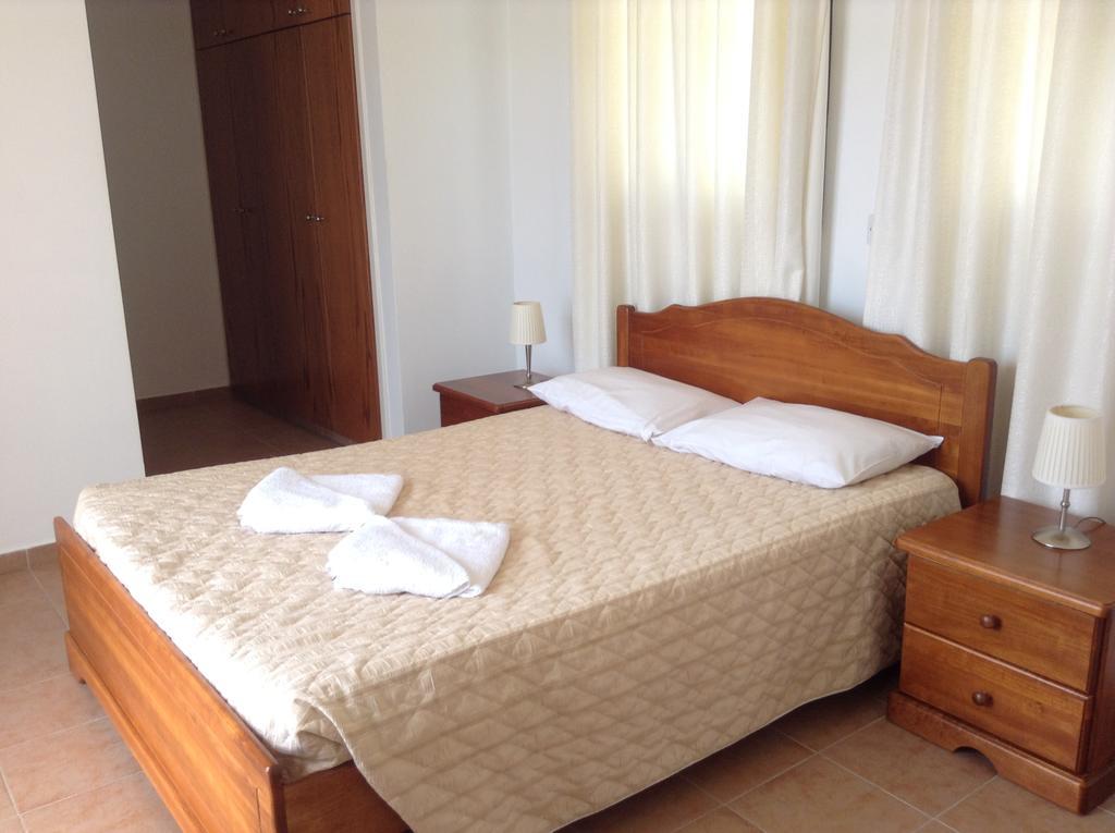 Aura Holiday Villas Paphos Kamer foto