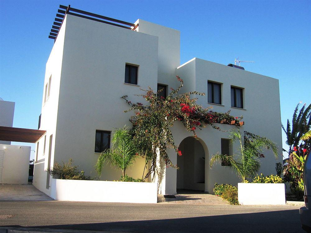 Aura Holiday Villas Paphos Buitenkant foto